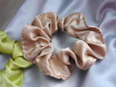 Nebesky modra rouška riflová.