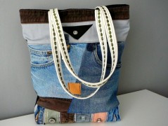 Nebesky modra rouška riflová.