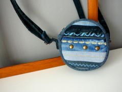 Nebesky modra rouška riflová.