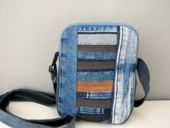 Nebesky modra rouška riflová.