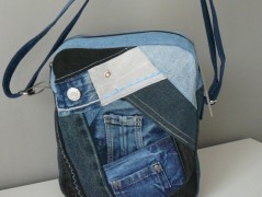 Nebesky modra rouška riflová.