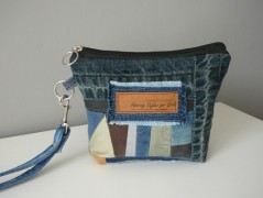 Nebesky modra rouška riflová.