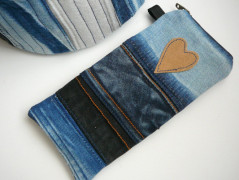 Nebesky modra rouška riflová.