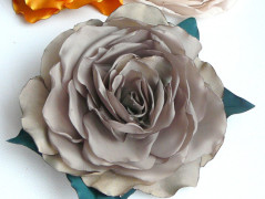 Nebesky modra rouška riflová.