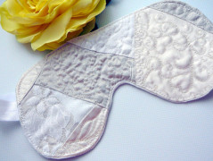 Nebesky modra rouška riflová.