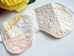 Nebesky modra rouška riflová.