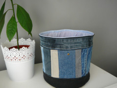 Nebesky modra rouška riflová.