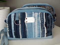 Nebesky modra rouška riflová.