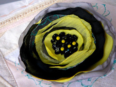 Nebesky modra rouška riflová.