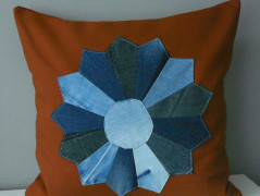 Nebesky modra rouška riflová.