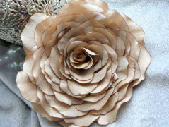 Nebesky modra rouška riflová.