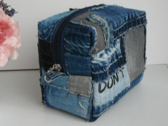 Nebesky modra rouška riflová.