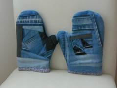 Nebesky modra rouška riflová.