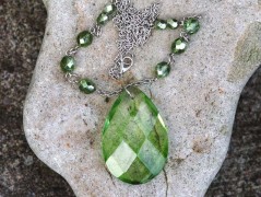 Zelené secesní slzičky