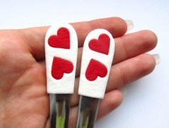 Lžička s autobusem.