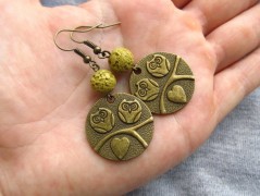 Lžička s autobusem.