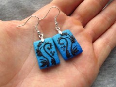 Lžička s autobusem.