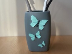 Lžička s autobusem.