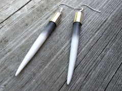 Lžička s autobusem.