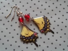 Lžička s autobusem.