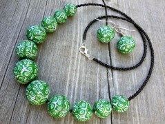 Lžička s autobusem.