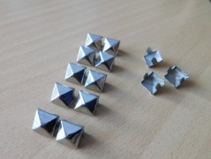 Lžička s autobusem.