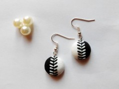 Lžička s autobusem.