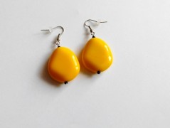 Lžička s autobusem.