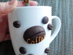 Lžička s autobusem.