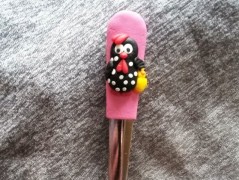 Lžička s autobusem.