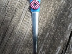 Lžička s autobusem.