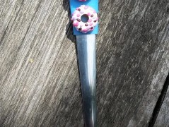 Lžička s autobusem.