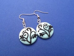 Lžička s autobusem.