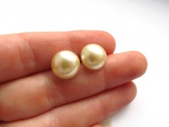 Lžička s autobusem.