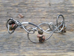 H jako Hana..přívěsek z chir. oceli