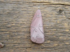 H jako Hana..přívěsek z chir. oceli