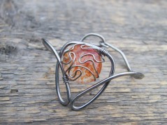 H jako Hana..přívěsek z chir. oceli