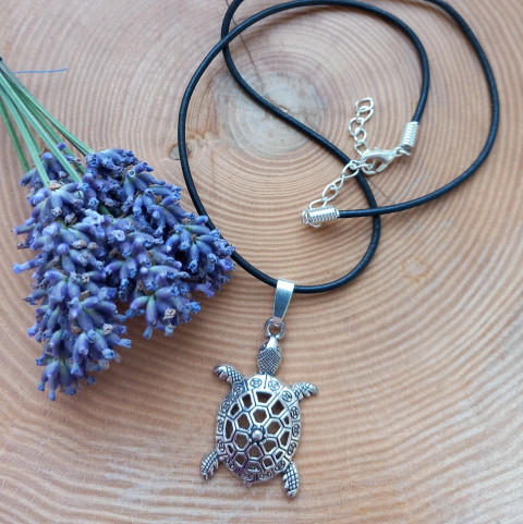 Náhrdelník želva na kůži náhrdelník stříbrný želva želvička kůže stříbrá 