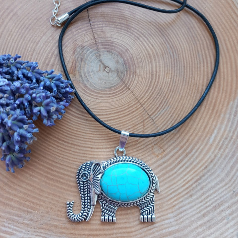 Náhrdelník slon s kamínkem náhrdelník stříbrný kůže slon sloník stříbrá imitace tyrkenitu 