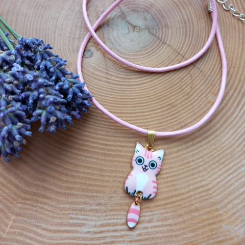 Náhrdelník růžová kočička s ocáskem náhrdelník růžová kočka kočička dětský dětské kůže růžové ocásek pro holčičku kočka s ocáskem kočička s ocáskem dětský náhrdelník růžová kočička 