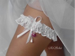 OZDOBA S FRANCOUZSKÝM ZÁVOJEM