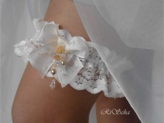 OZDOBA S FRANCOUZSKÝM ZÁVOJEM