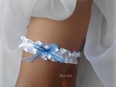 OZDOBA S FRANCOUZSKÝM ZÁVOJEM