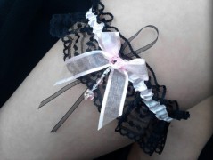 OZDOBA S FRANCOUZSKÝM ZÁVOJEM