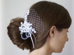 OZDOBA S FRANCOUZSKÝM ZÁVOJEM