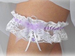 OZDOBA S FRANCOUZSKÝM ZÁVOJEM