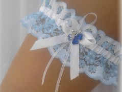 OZDOBA S FRANCOUZSKÝM ZÁVOJEM