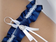 OZDOBA S FRANCOUZSKÝM ZÁVOJEM