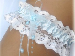 OZDOBA S FRANCOUZSKÝM ZÁVOJEM