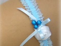 OZDOBA S FRANCOUZSKÝM ZÁVOJEM